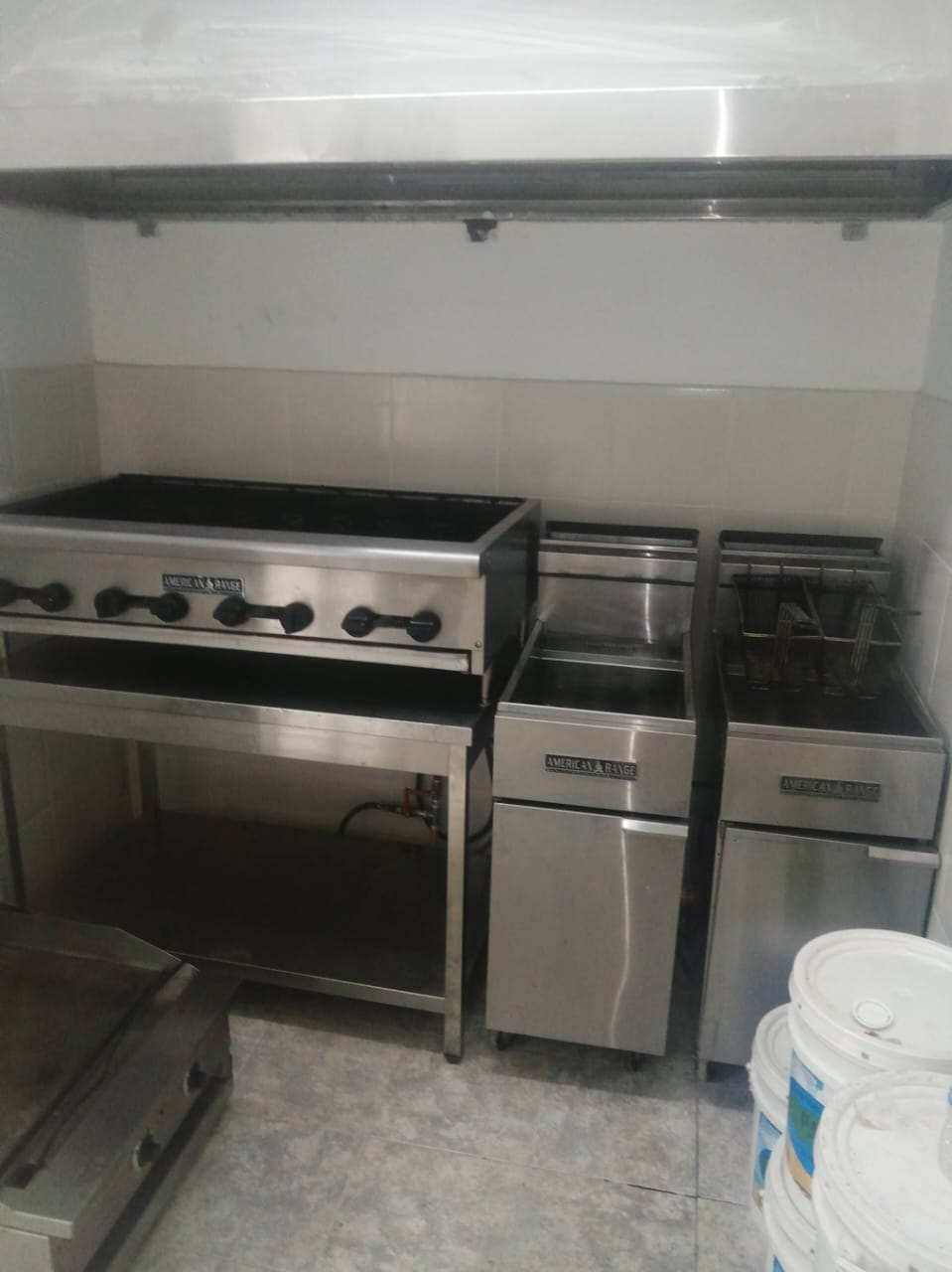 Cocina industrial instalada por el equipo de Cova Gas